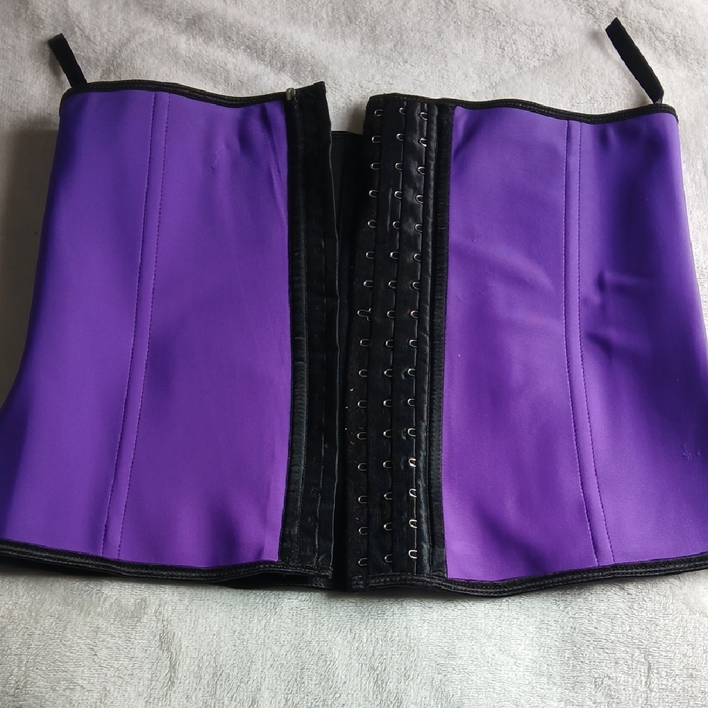 Black Waist Trainer with Front Hook Panel